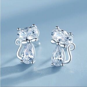 Adorable Dainty Kitty Cat Rhinestone Earring Studs